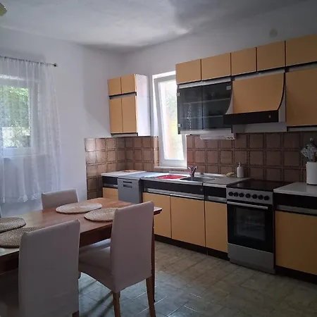 Juricko Appartamento Postira